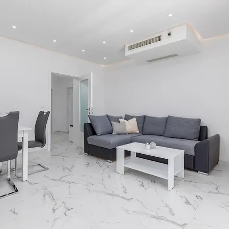 Knezevic A Apartment