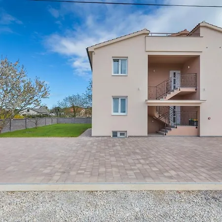 Knezevic A Apartment *